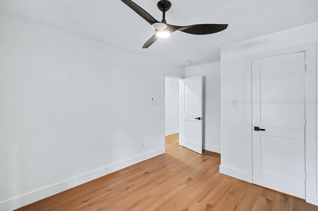 Photo of 5443 Redstart Street