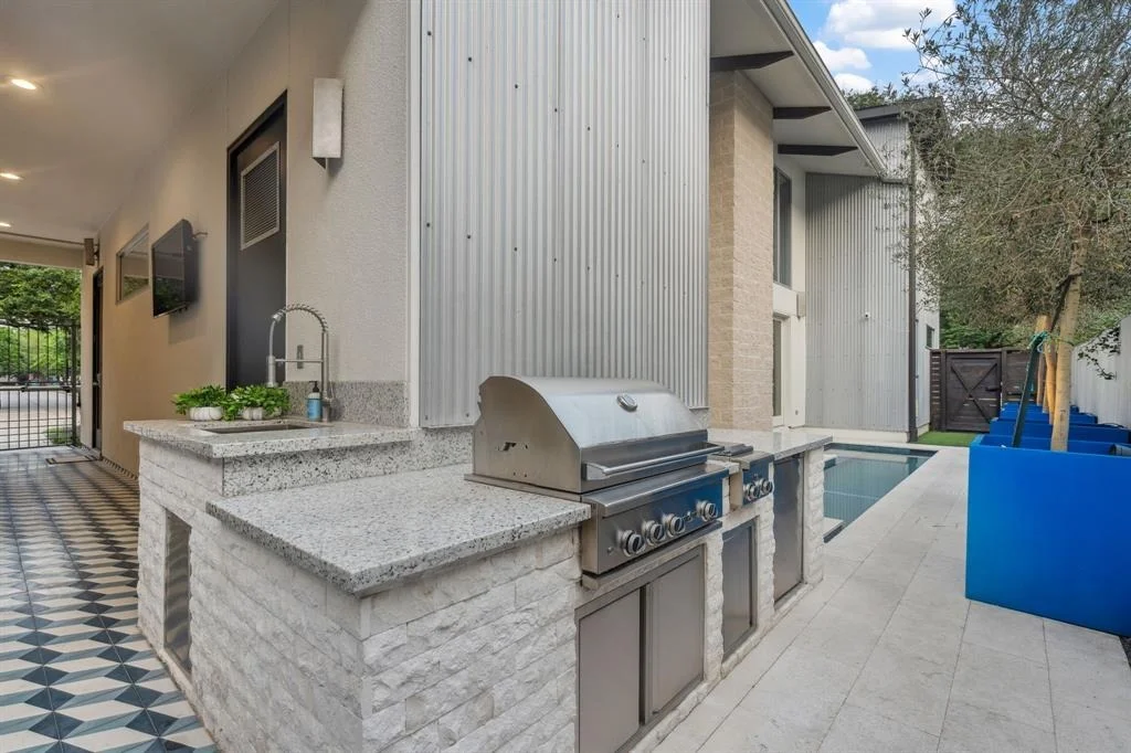 Photo of 4102 Coleridge
