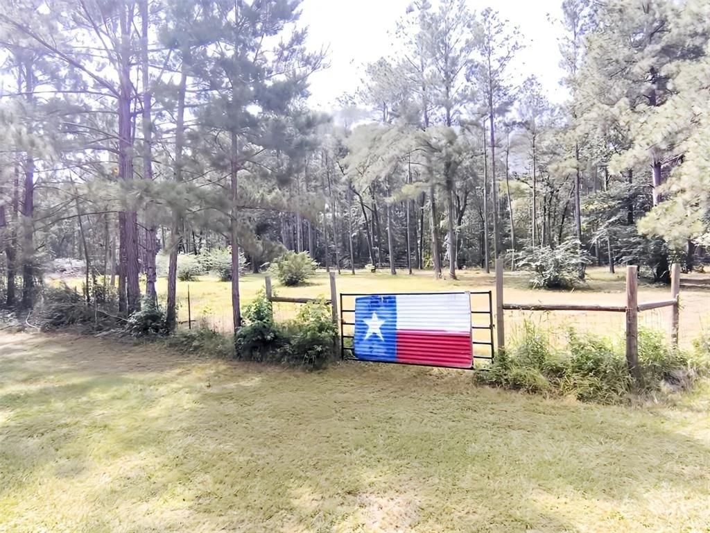 Photo of 2301 Hines Lake Road
