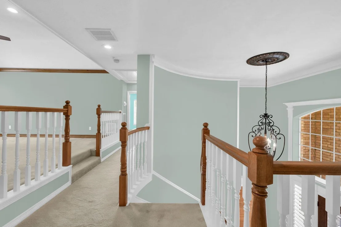 Photo of 142 W Shadowpoint Circle