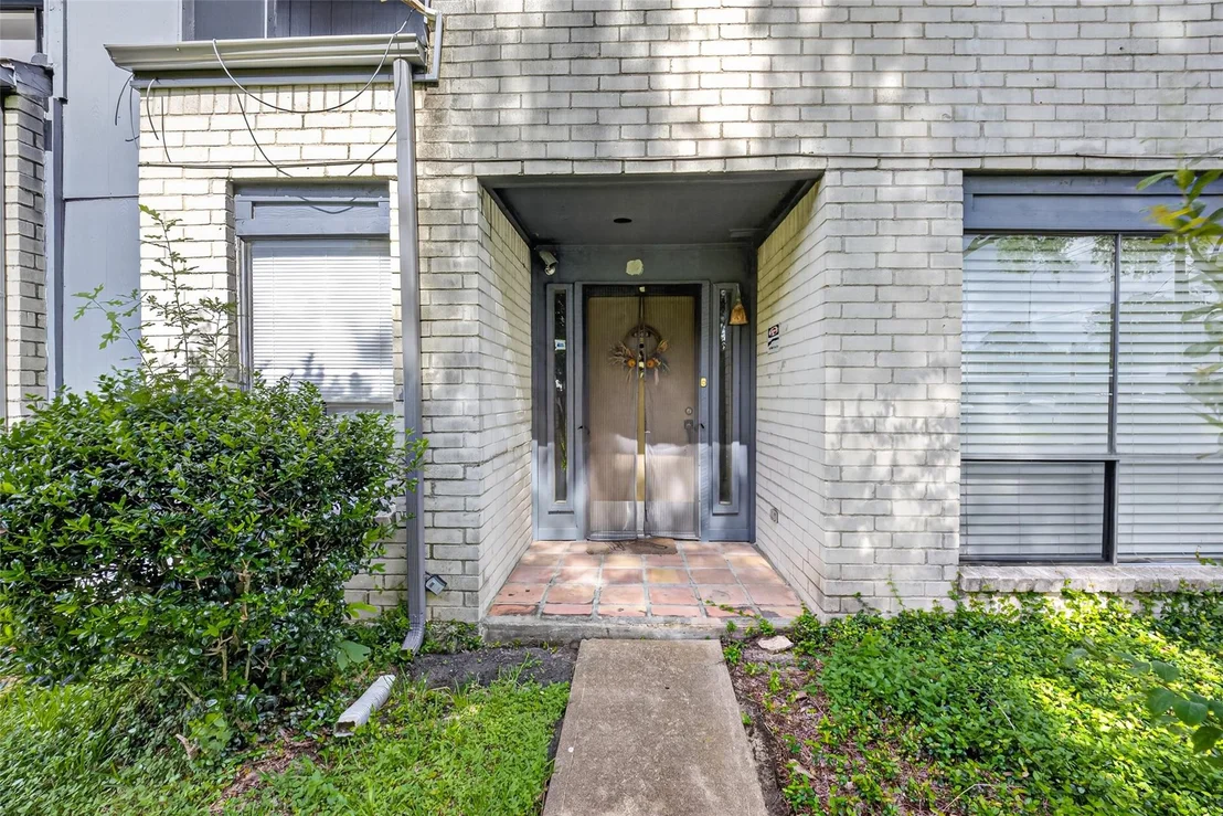 Photo of Unit B at 8310 Augustine Drive