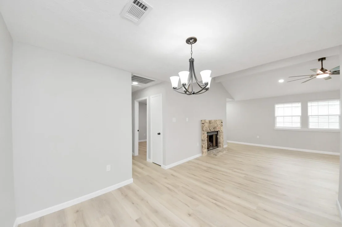 Photo of 5212 Willowview Drive