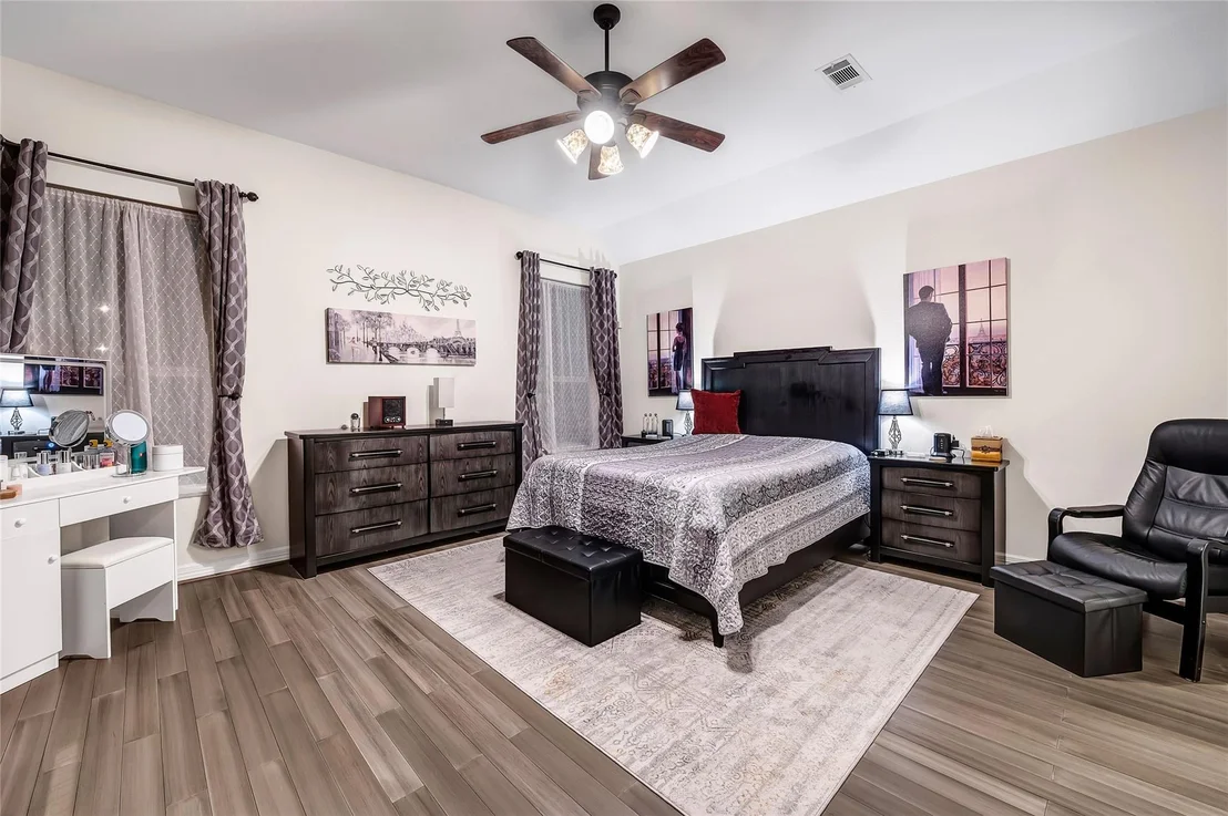 Photo of 9619 Hideaway Green Drive