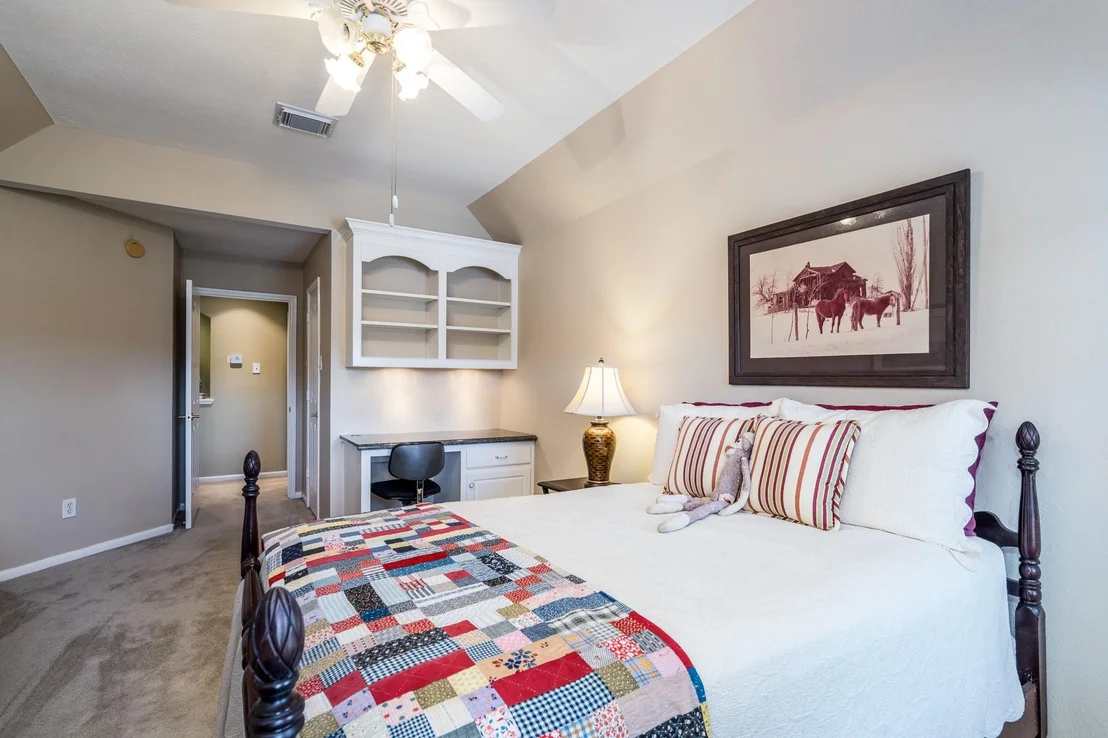 Photo of 15823 Lake Loop Drive