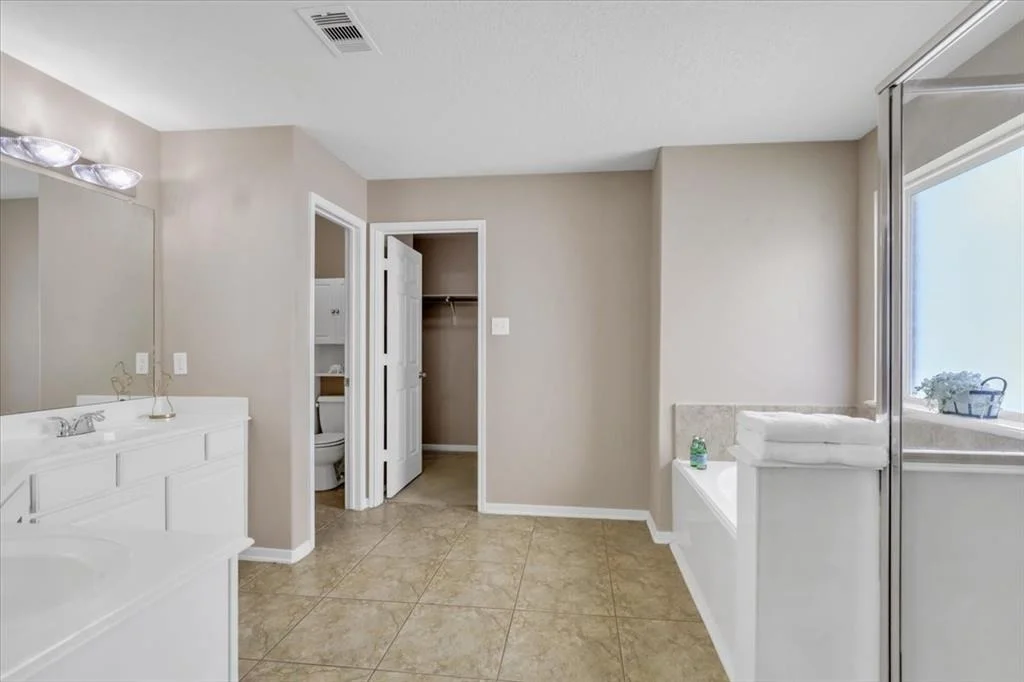 Photo of 4914 Hackamore Brook Court