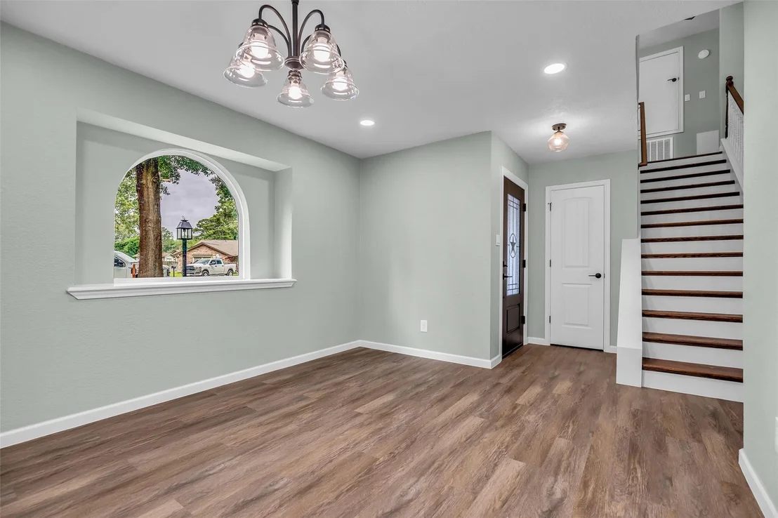 Photo of 24614 Moorgate Lane