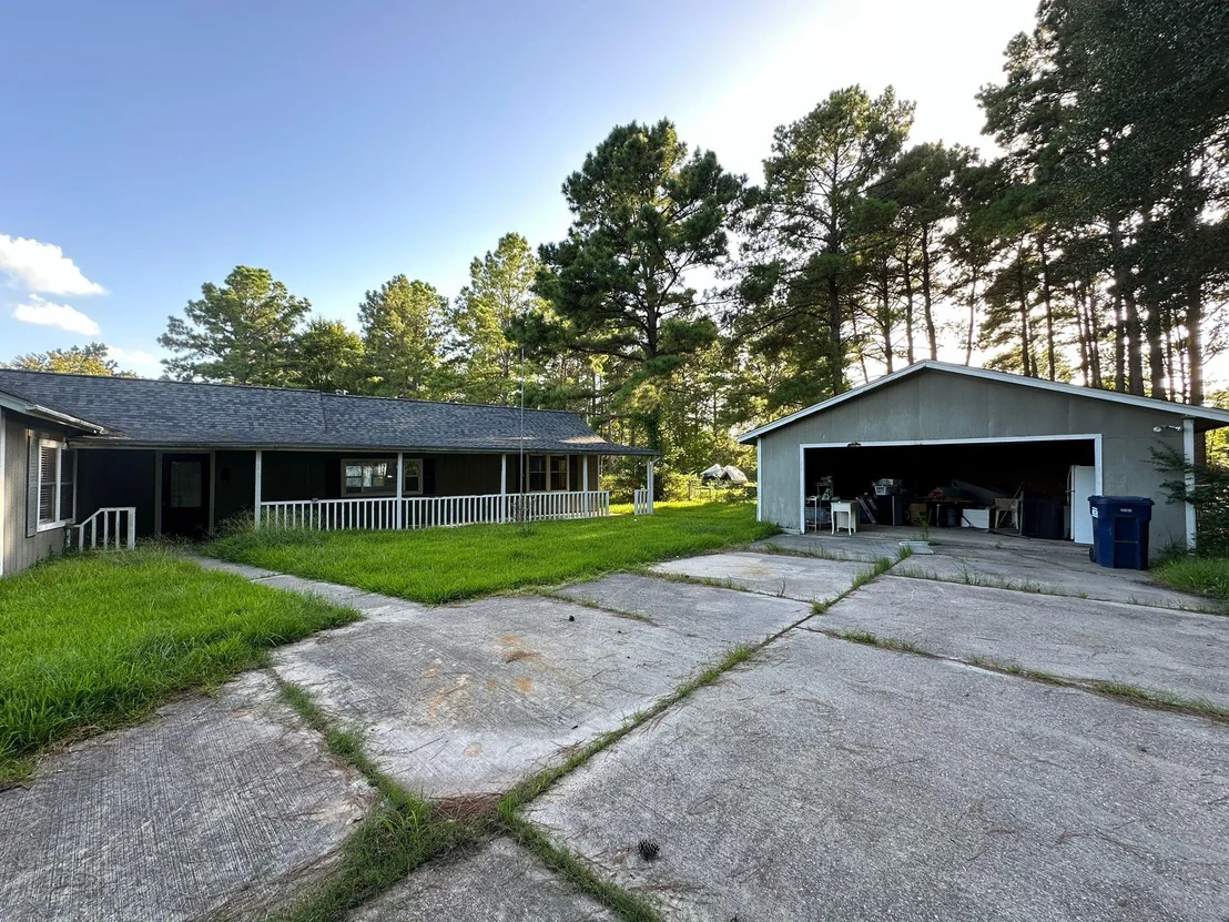 Photo of 377 Hostetter Road