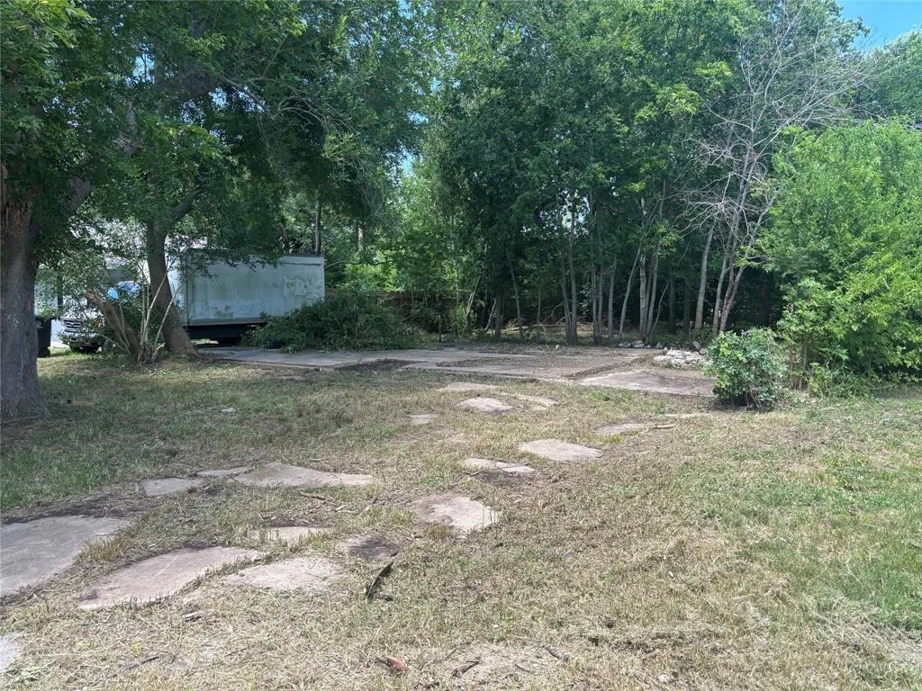Photo of 11310 Sandhurst Drive