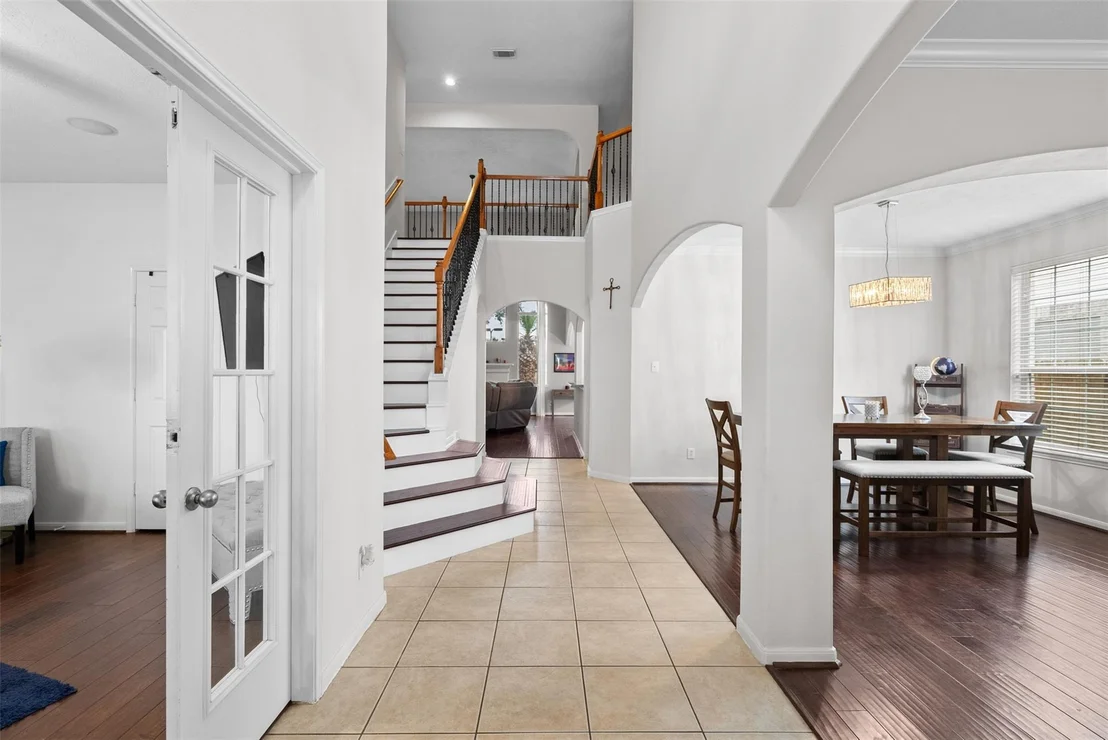 Photo of 1012 Walnut Pointe