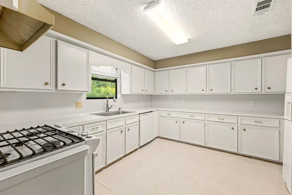 Photo of 26418 Maplewood Drive