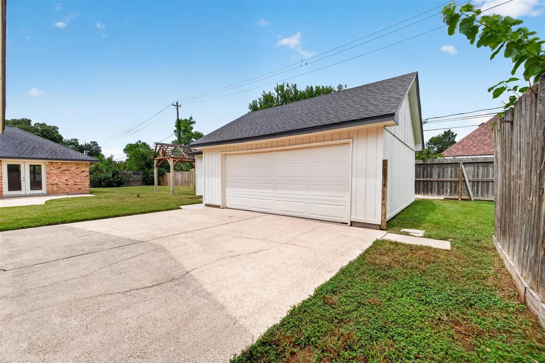 Photo of 401 Shirleen Drive