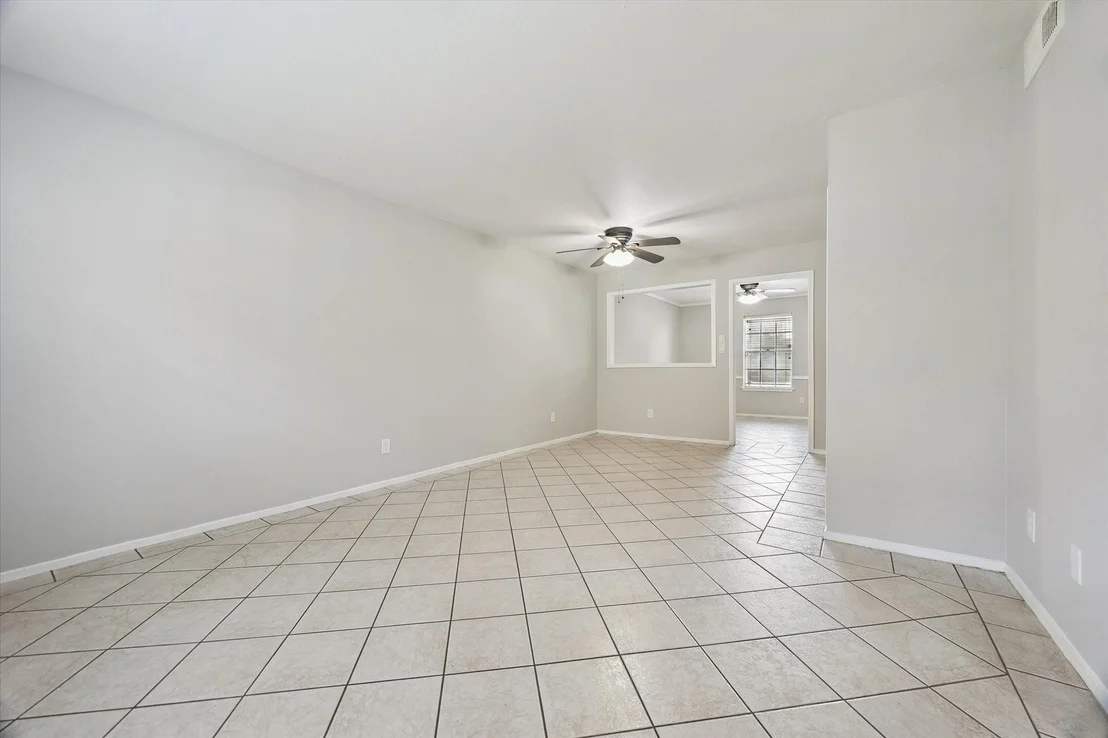 Photo of Unit 607 at 9303 Hammerly Boulevard