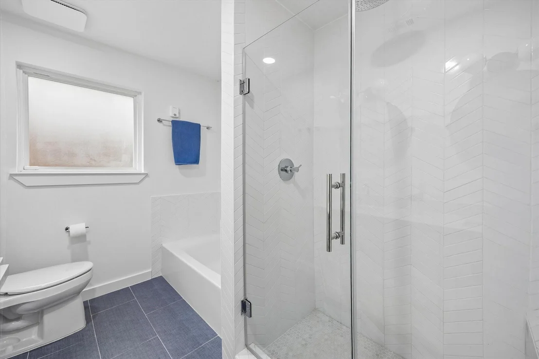 Photo of 1031 Chamboard Lane