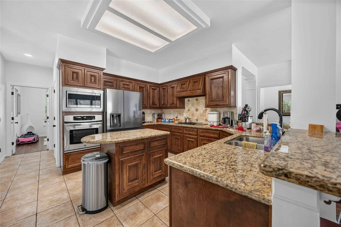 Photo of 2818 Maple Bend Drive
