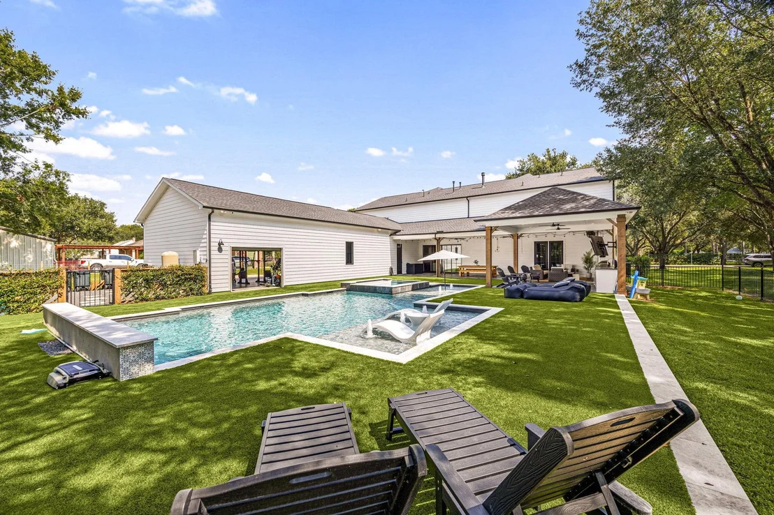 Photo of 3008 S Saddlebrook Lane