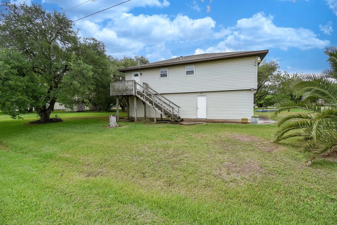 Photo of 225 Swallow Drive