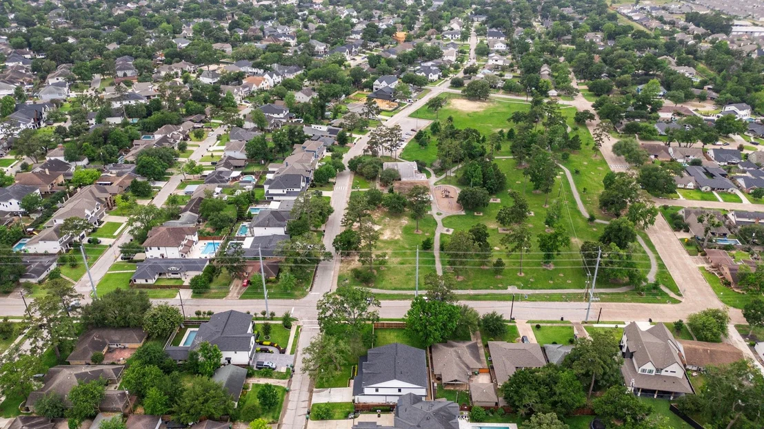 Photo of 4902 Oak Forest Drive