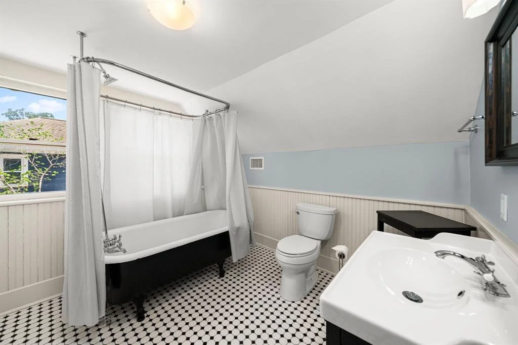 Photo of 401 Omar Street