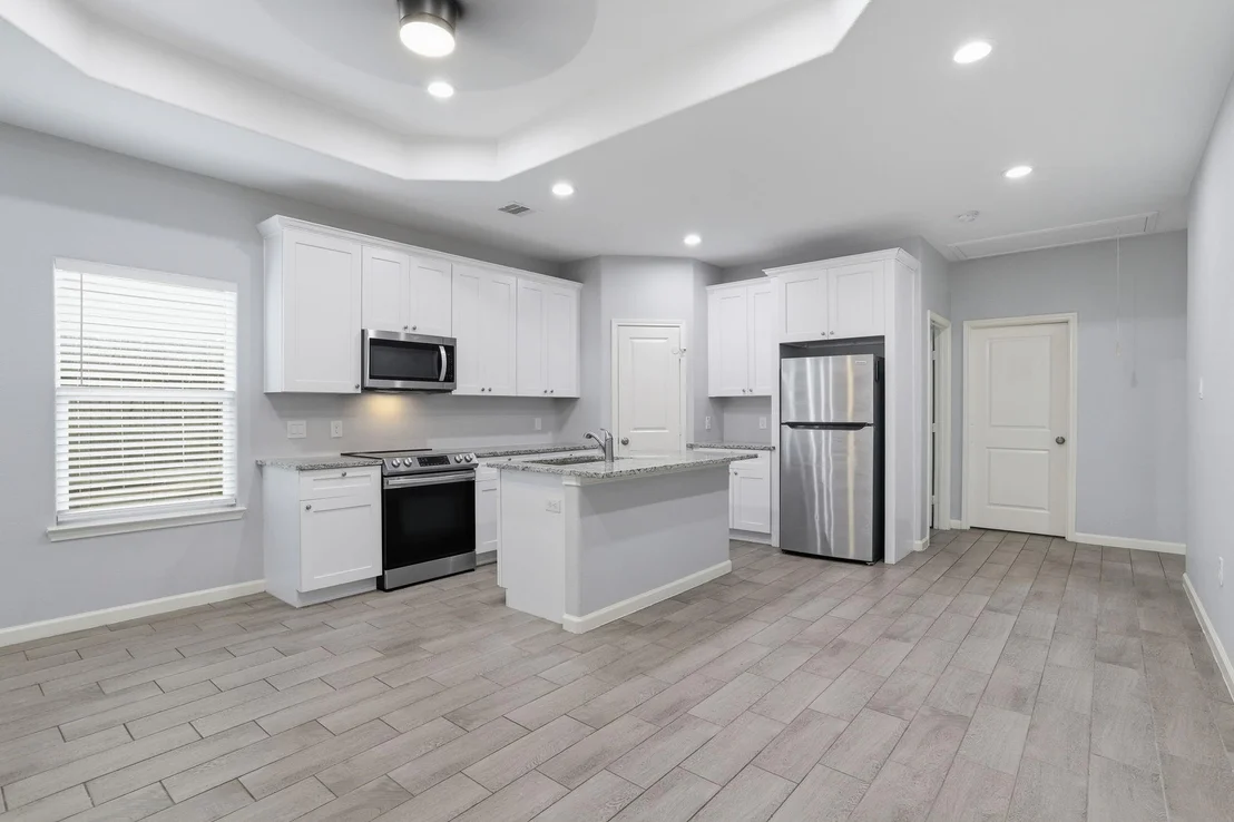Photo of 16919 Balmoral