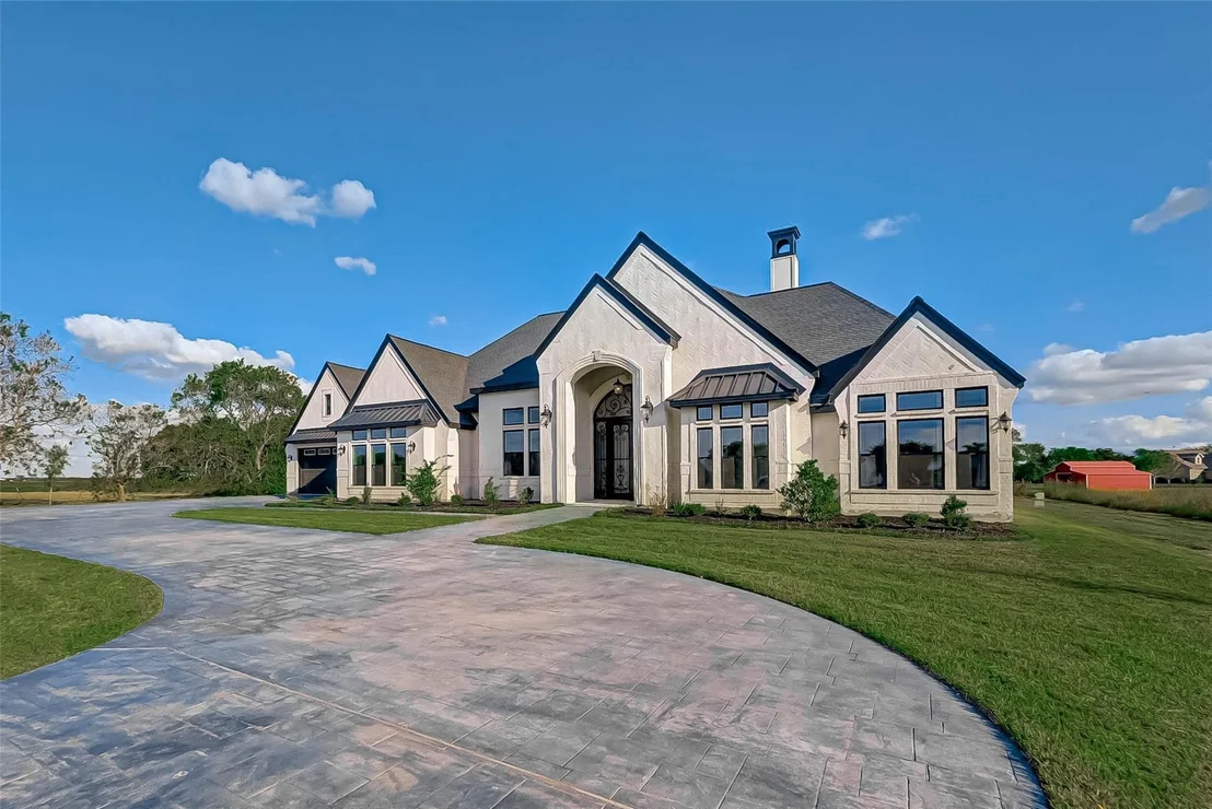 Photo of 4821 Walters Road