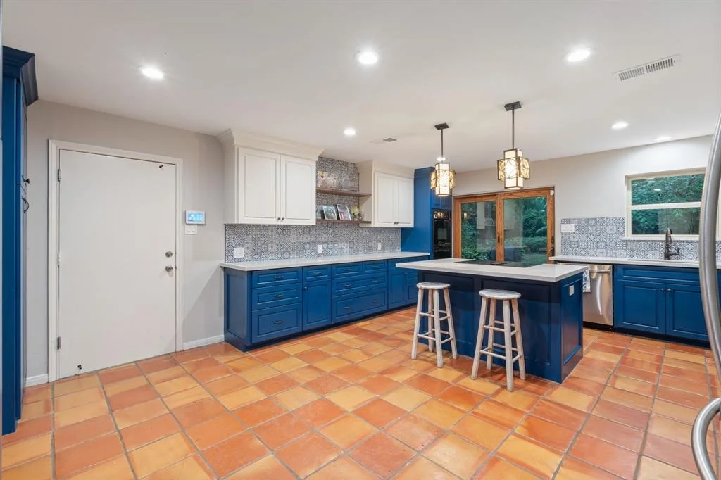 Photo of 15520 Bedford Lane