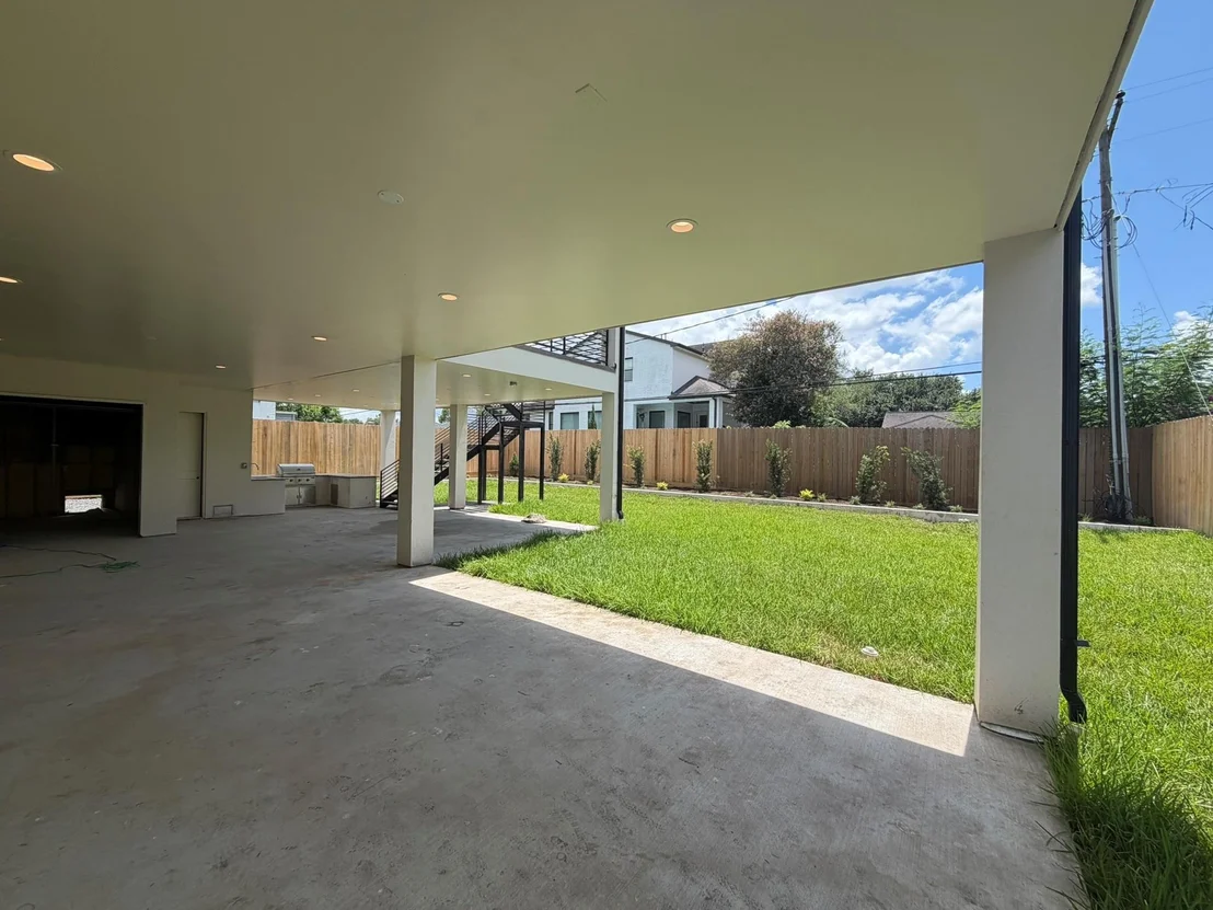 Photo of 4927 Heatherglen Drive