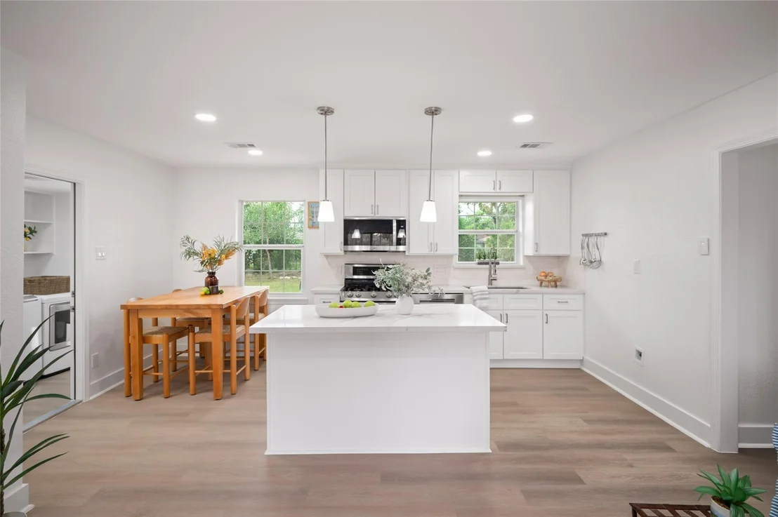Photo of 2302 Hewitt Drive