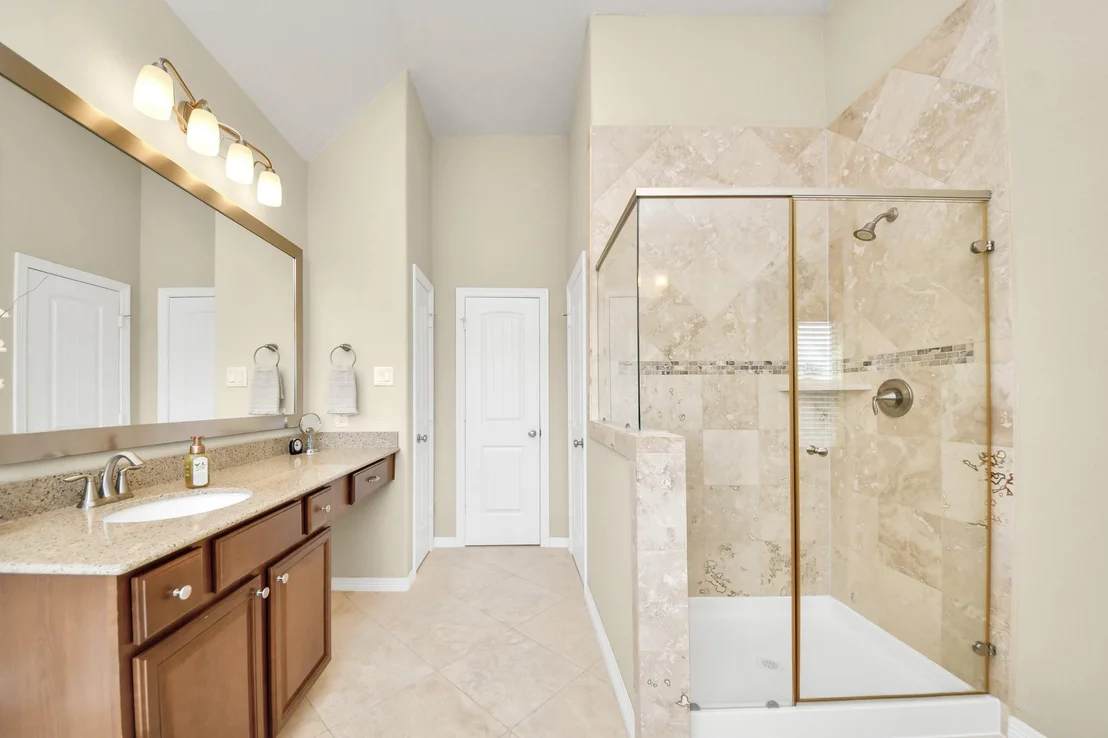 Photo of 12255 Oxford Crescent Circle