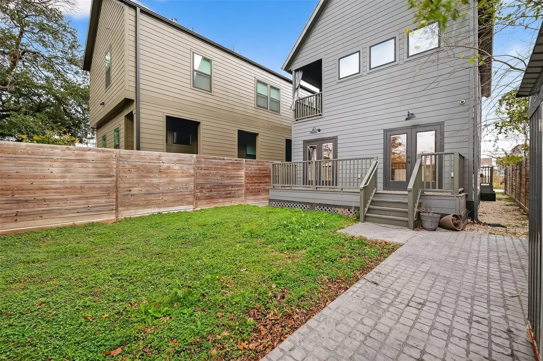 Photo of 3323 Cornell Street