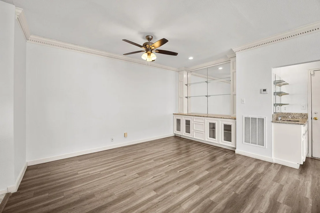 Photo of 8043 Oceanside Drive