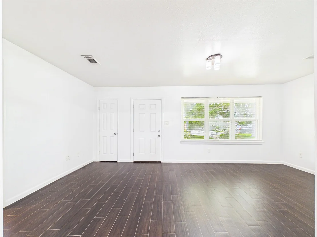 Photo of 2127 Nell Street