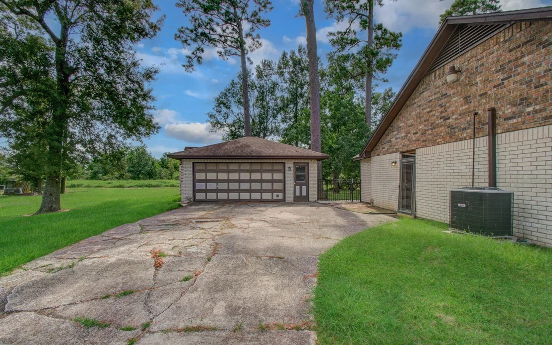 Photo of 123 W Circle Drive