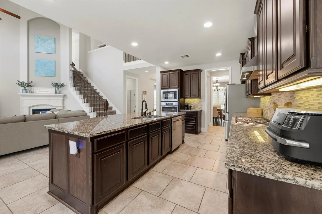 Photo of 18702 Town Bluff Drive