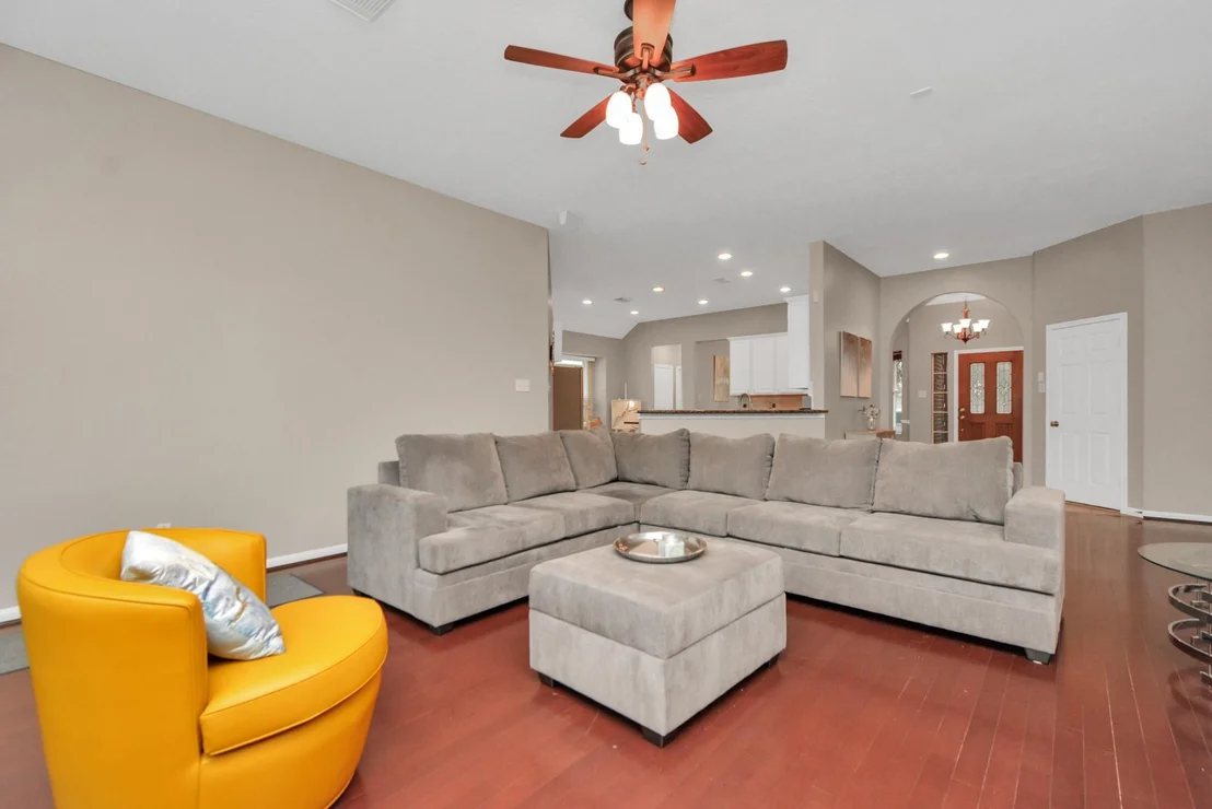 Photo of 23939 River Place Drive