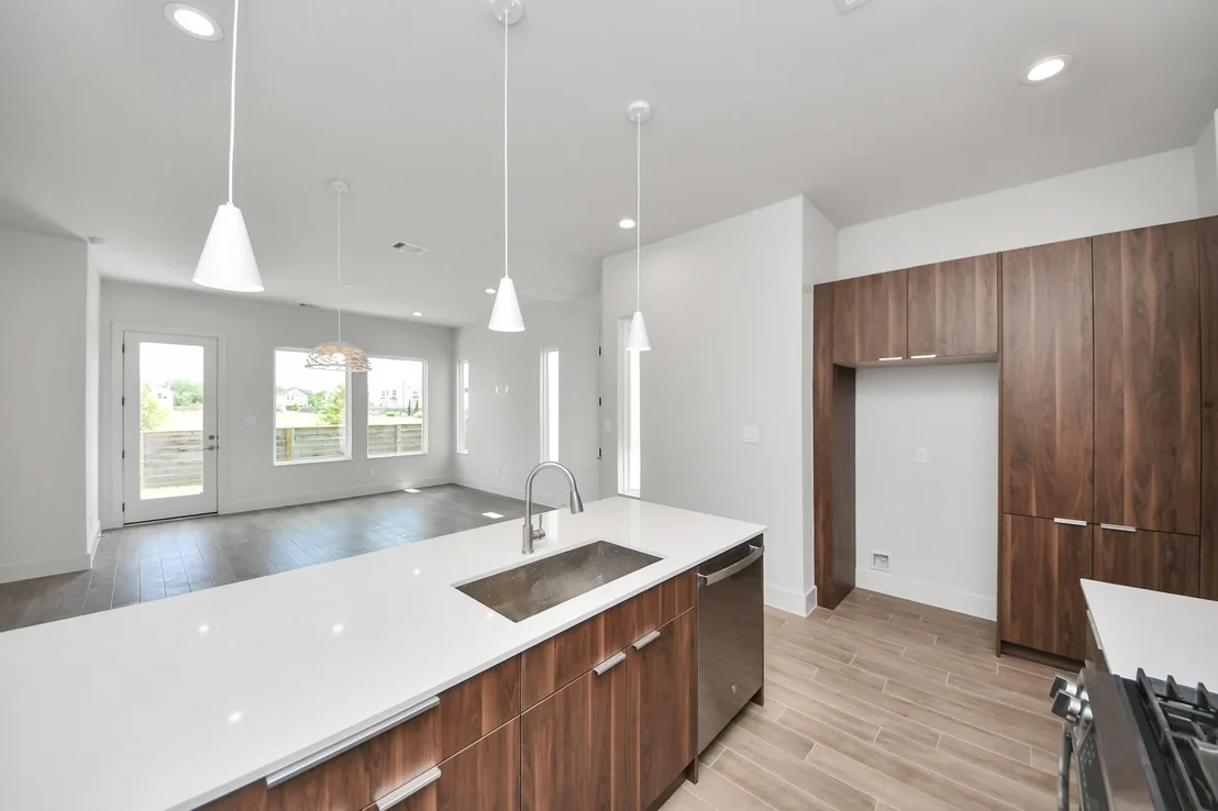 Photo of 2211 Diagonal Lane