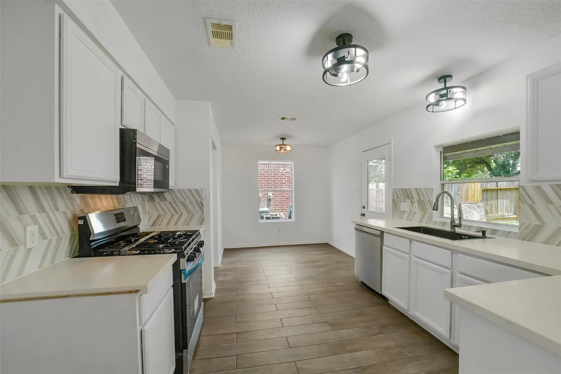 Photo of 2811 Packard Elm Street