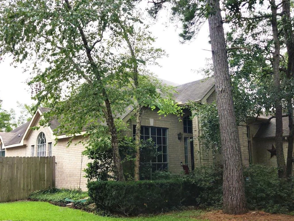 Photo of 18010 Landing Brook Drive