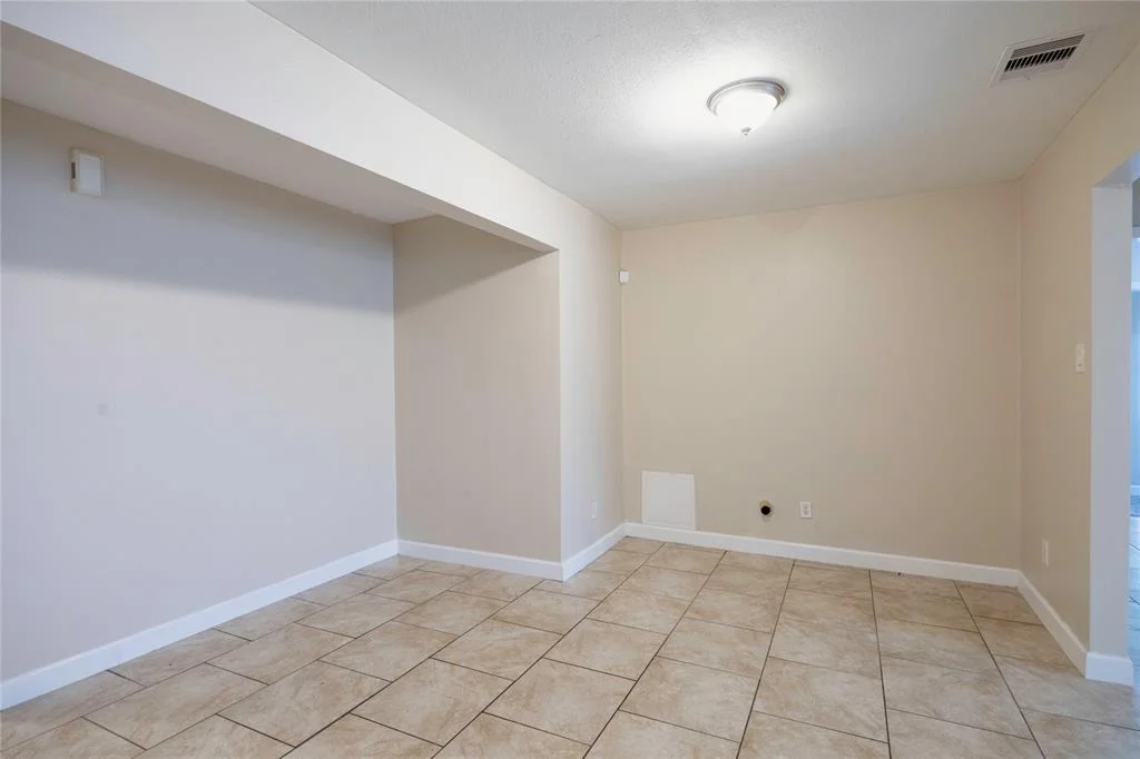 Photo of 6319 Winfield Road