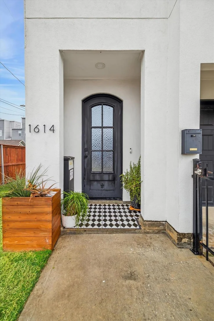 Photo of 1614 Sampson Street