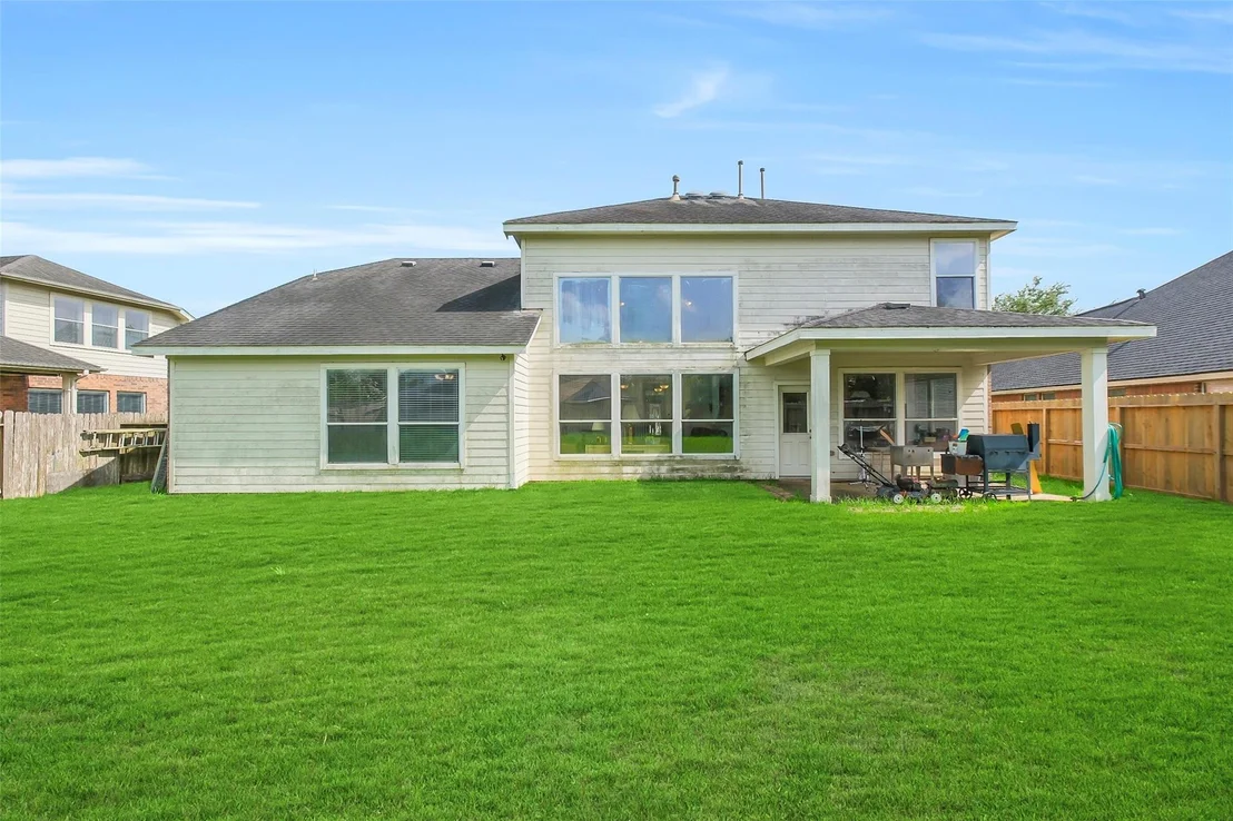 Photo of 8915 High Ridge Lane