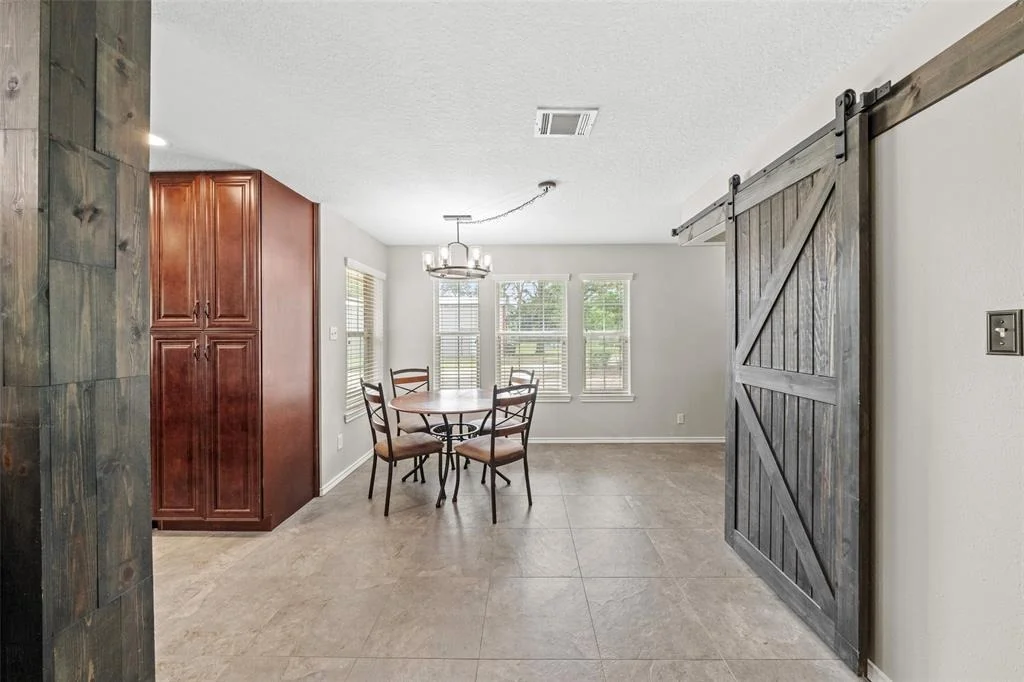 Photo of 996 Scroggins Lane