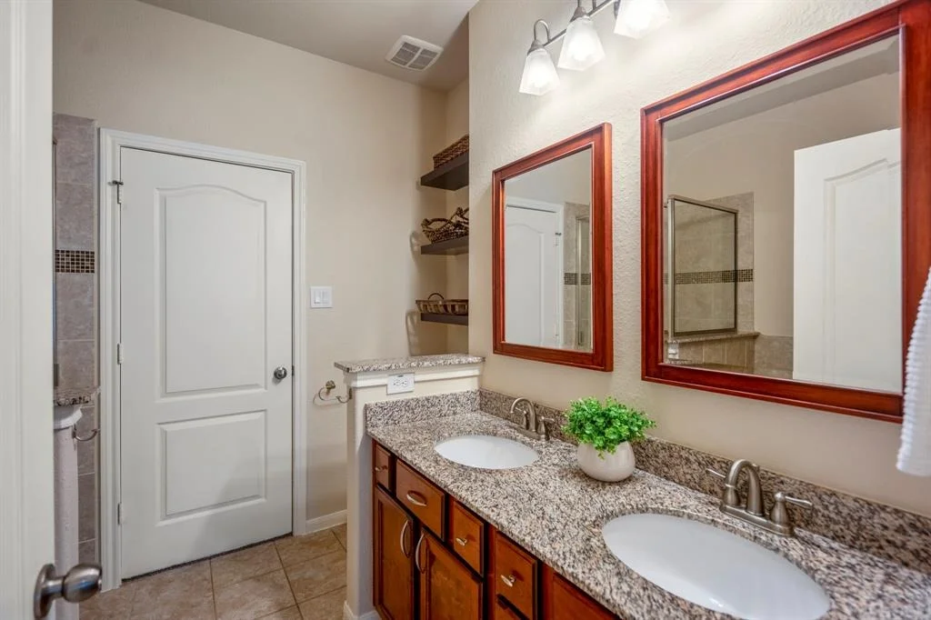 Photo of 4618 Oak Laurel Lane