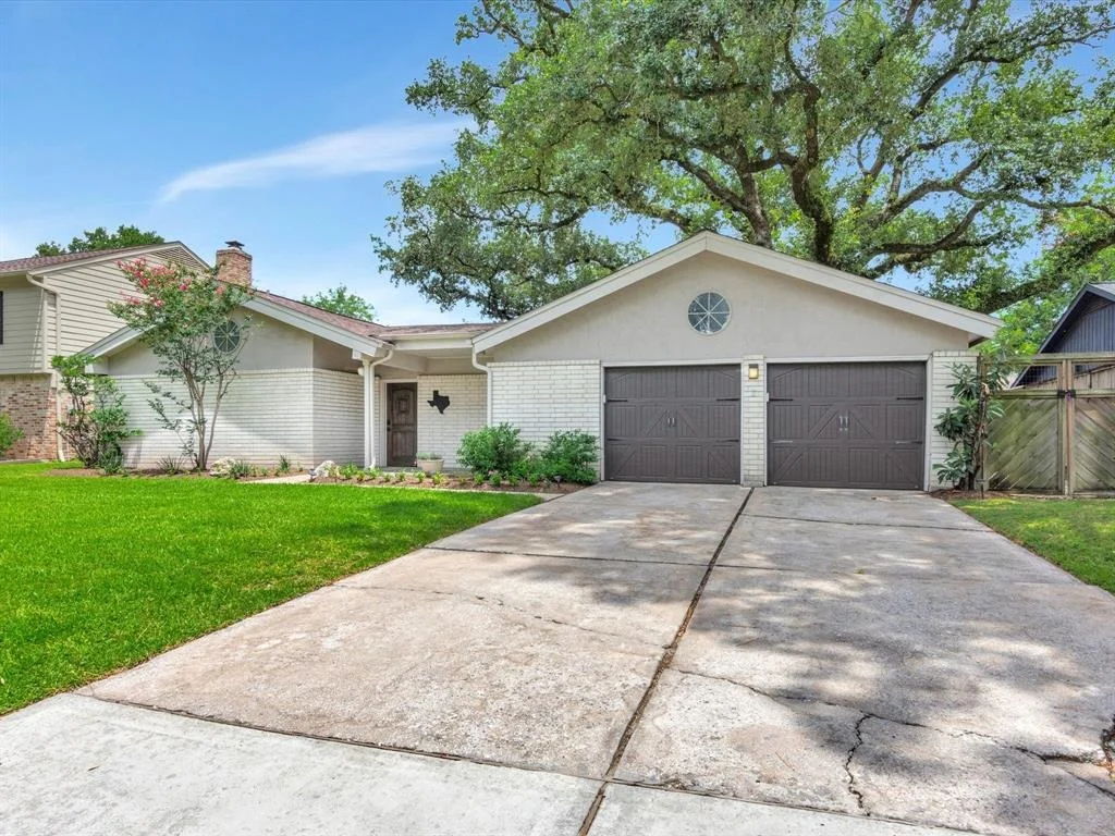 Photo of 11306 Valley Stream Drive