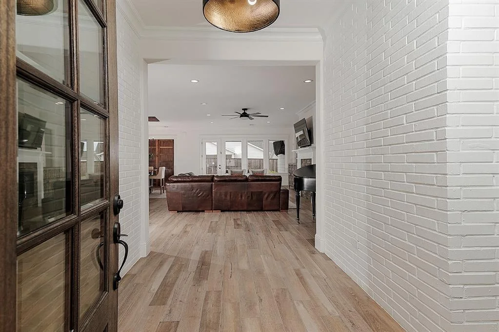 Photo of 2348 Goldenglade Drive
