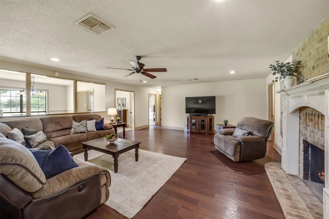 Photo of 18120 County Road 127
