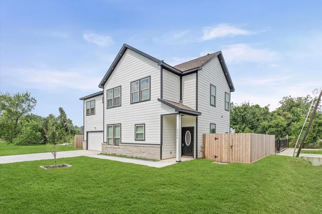 Photo of 2456 Walcott Lane