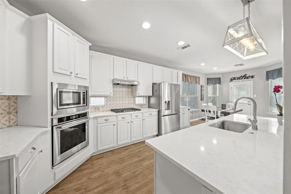 Photo of 147 S Evangeline Oaks Circle