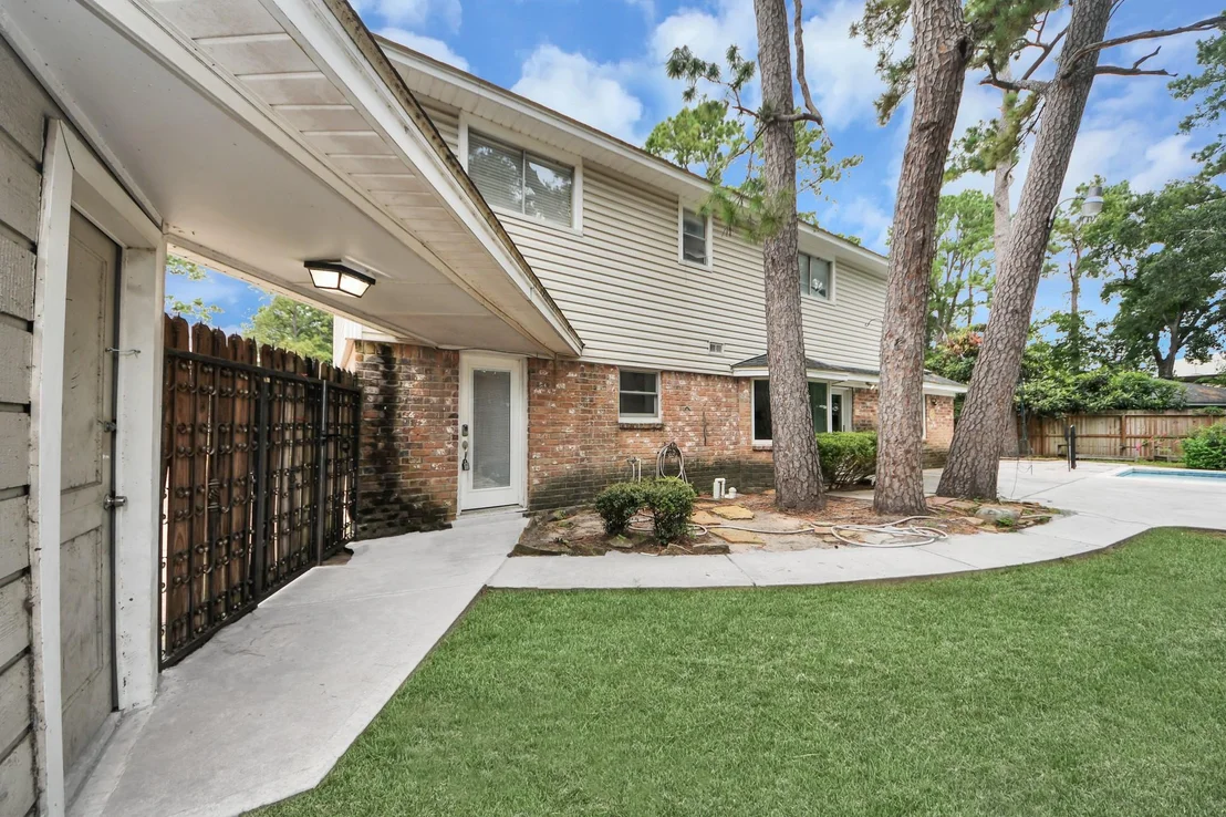 Photo of 5807 Foresthaven Drive
