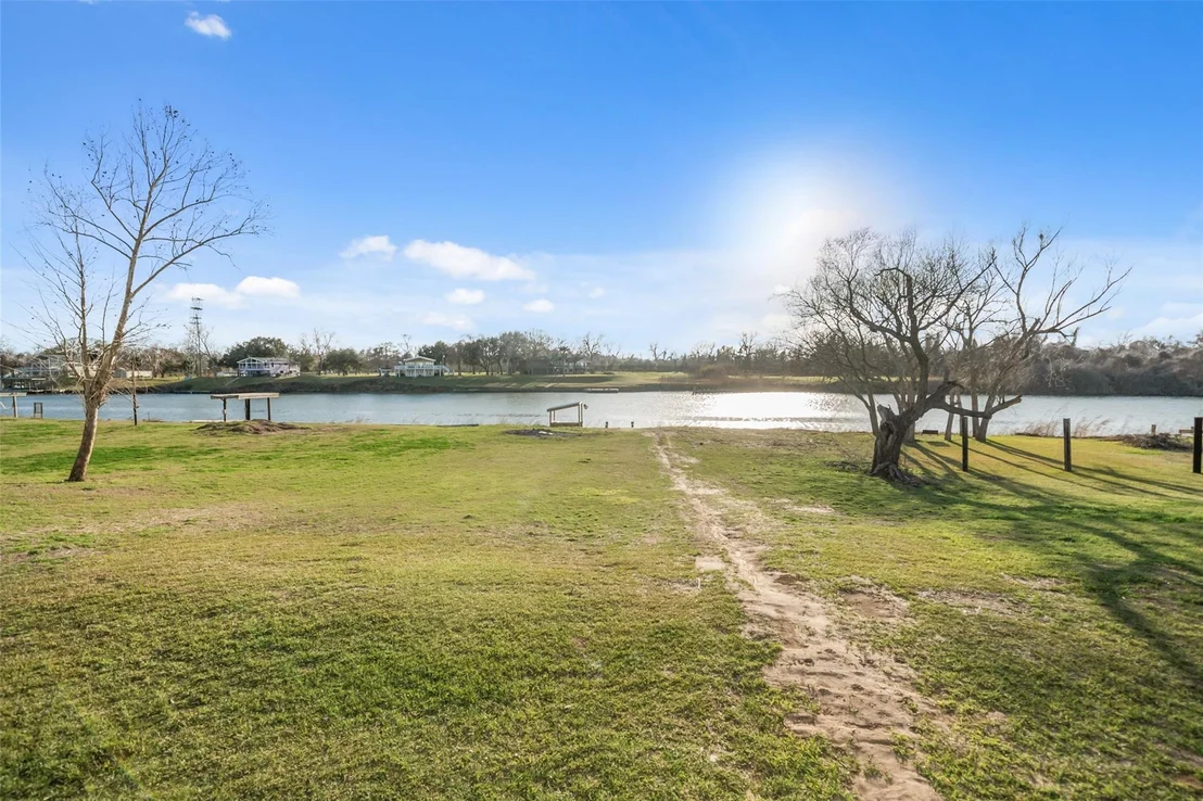 Photo of 414 County Road 243