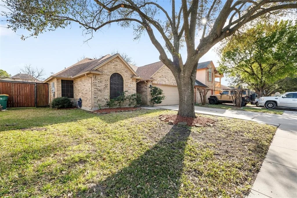 Photo of 315 Bluebird Lane